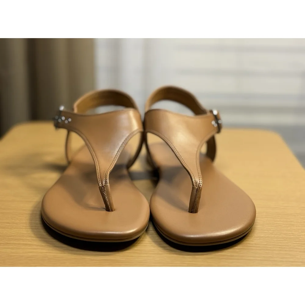 CALVIN KLEIN Classic Thong Sandal BROWN CAMEL COGNAC - 9.5 M